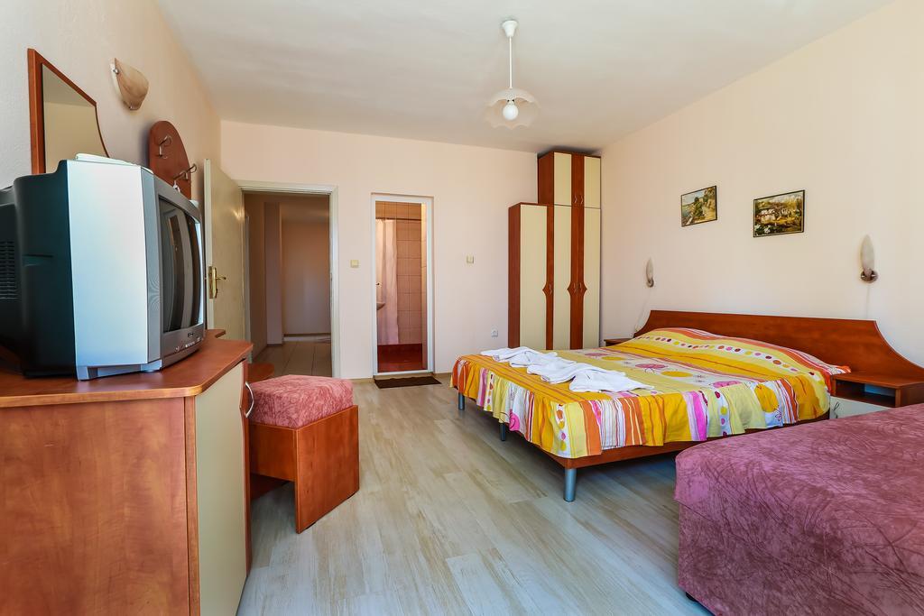 Guest House ,, Ekaterina" Misivri Dış mekan fotoğraf